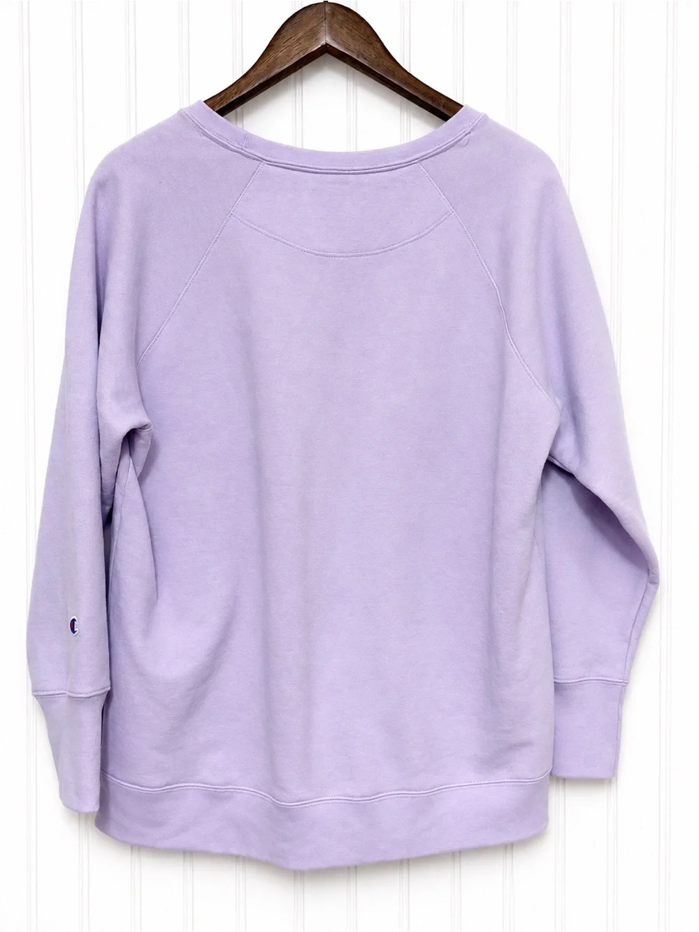 Champion Women's Iridescent Crewneck Sweatshirt Size 1X Purple Lilac Logo *Flaw*